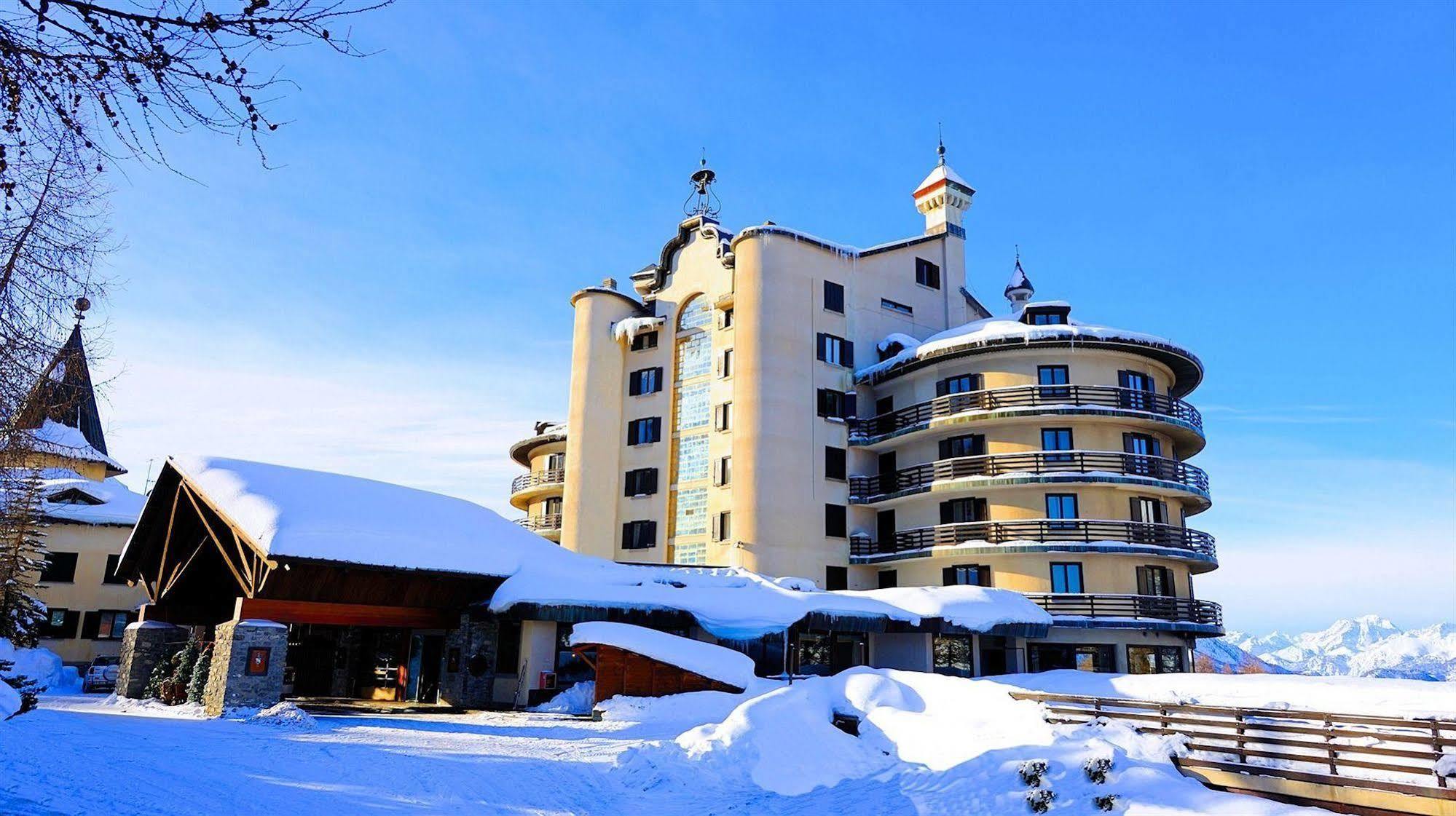 Principi Di Piemonte Sestriere Hotel Exterior photo